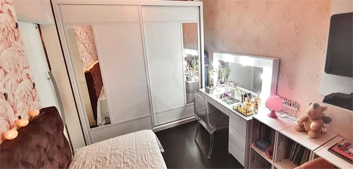Apartamento à venda com 3 quartos, sendo 1 suíte,  em Vila Anastácio, São Paulo, SP