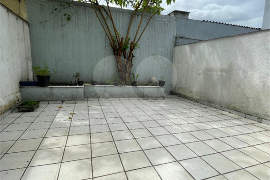 Casa Sobrado na Vila Jardim Formosa, 2 dormitórios, 2 vagas de garagem