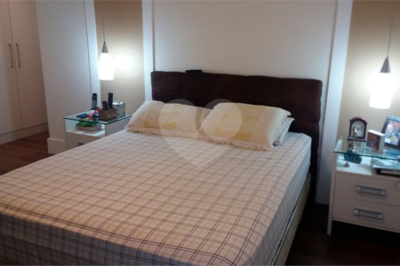 Apartamento à venda com 4 quartos, sendo 1 suíte,  em Tijuca, Rio de Janeiro, RJ