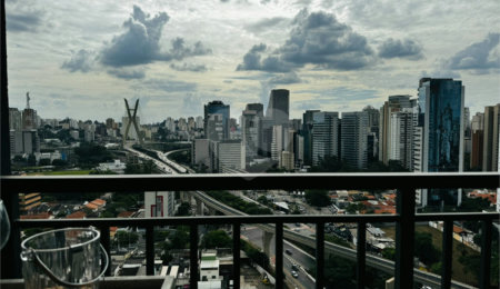 Apartamento à venda com 3 quartos em Vila Cordeiro, São Paulo, SP