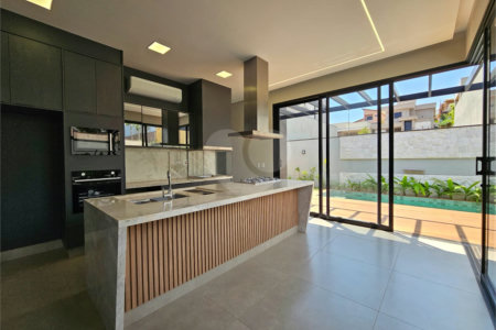 Casa à venda com 4 suítes no condomínio Residencial Terras de Siena, Ribeirão Preto - SP