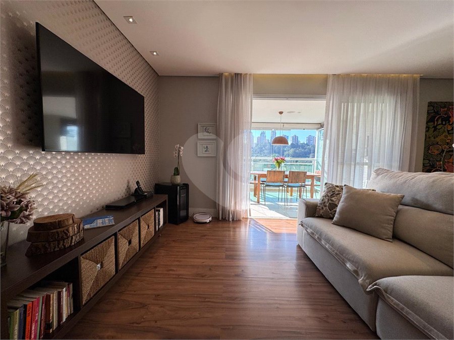 Apartamento à venda com 3 quartos, sendo 1 suíte, em Jardim Caravelas, São Paulo, SP