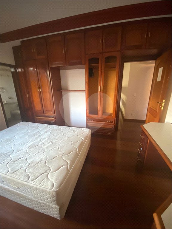 Casa à venda com 3 quartos, sendo 4 suítes,  no condomínio Estância Marambaia, Vinhedo - SP
