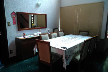 Casa à venda com 3 quartos, sendo 2 suítes,  em Vila Suissa, Mogi das Cruzes, SP