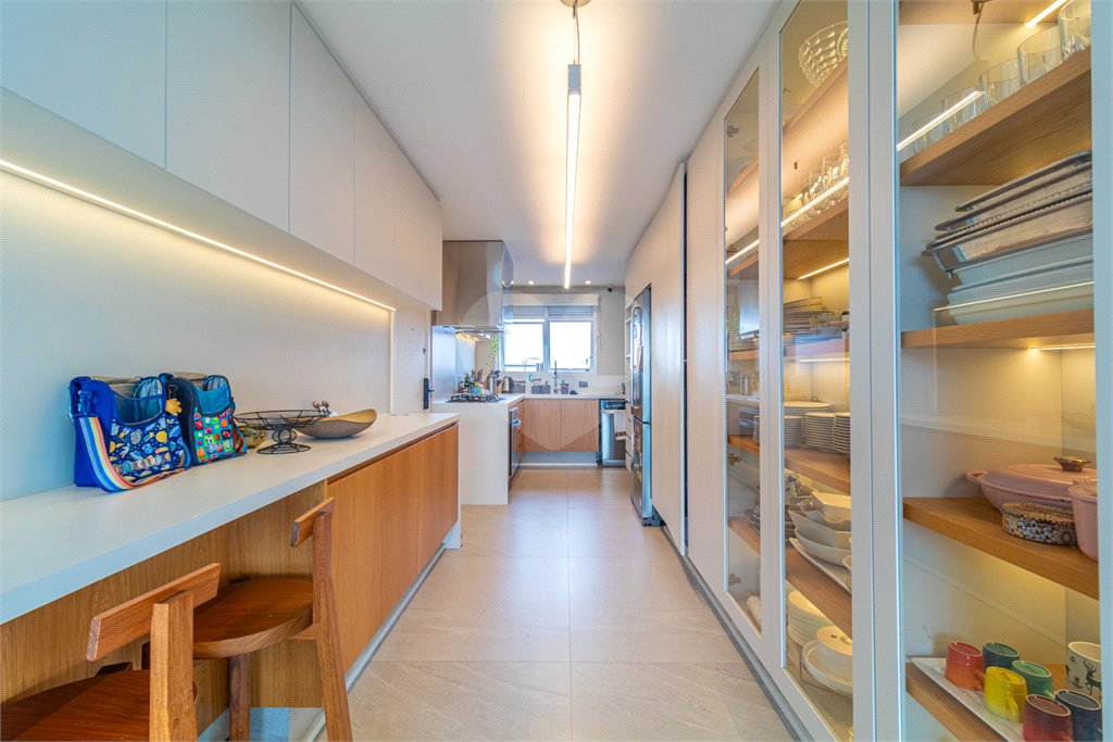 Apartamento à venda com 3 suítes em Vila Olímpia, São Paulo, SP