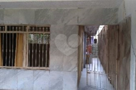 Sobrado à venda com 5 quartos em Chácara São João, São Paulo, SP