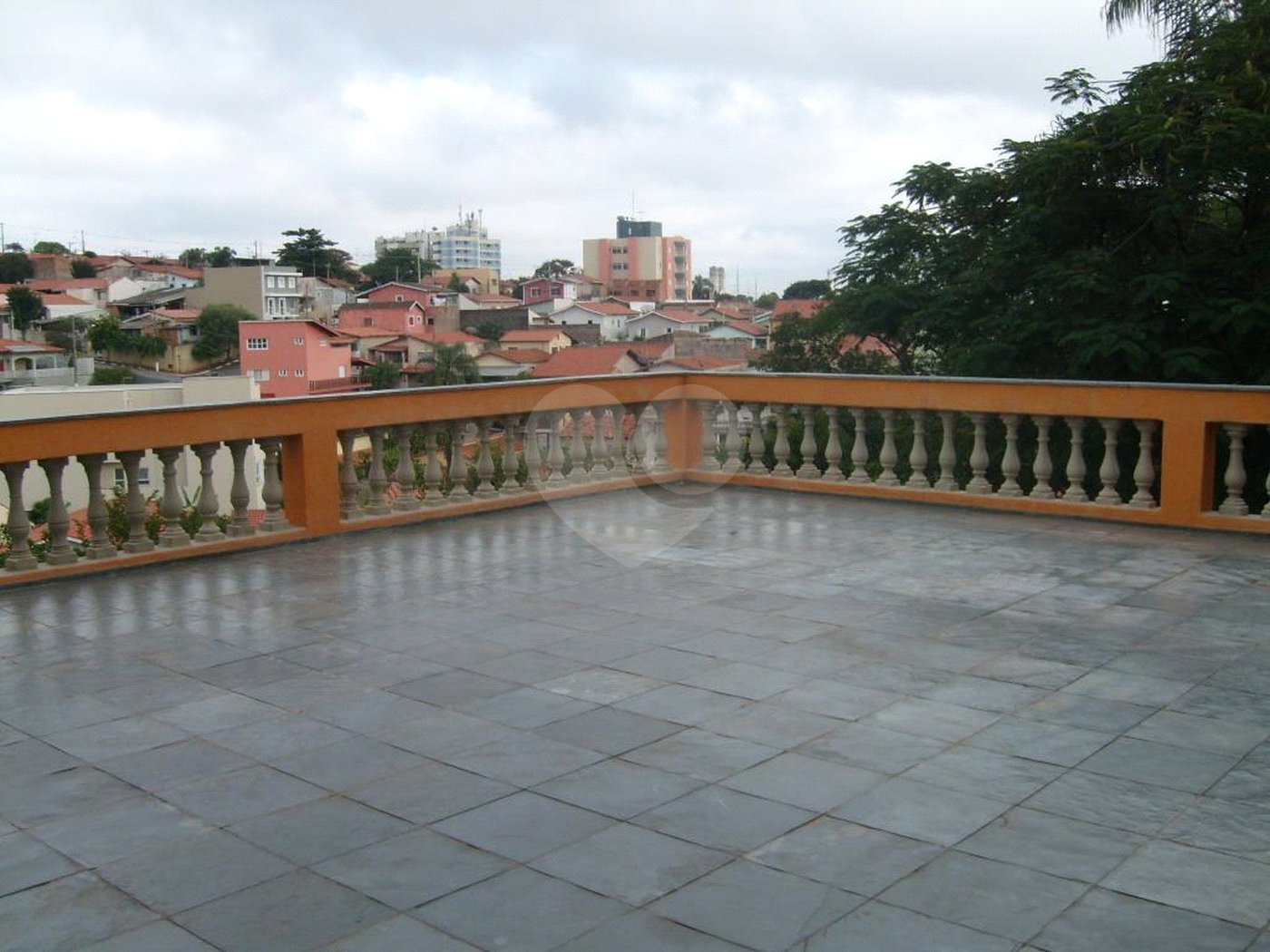 Casa à venda ou para alugar com 4 quartos, sendo 2 suítes,  no Centro, Vinhedo, SP
