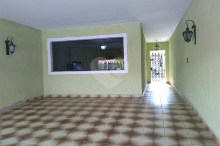 Sobrado à venda com 3 quartos, sendo 1 suíte, em Campo Grande, São Paulo, SP