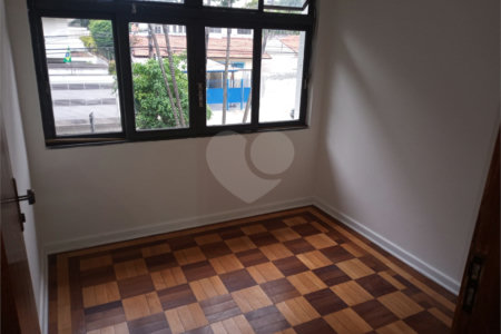 Casa Térrea à venda ou para alugar com 3 quartos, sendo 1 suíte, em Caxingui, São Paulo, SP