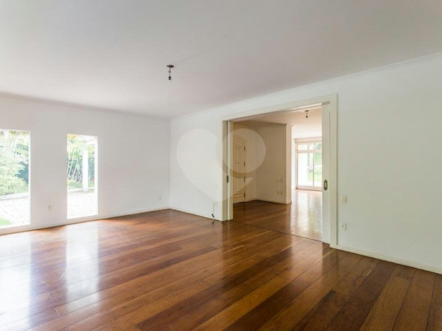 Casa para alugar com 4 suítes no condomínio Chácara Flora, São Paulo - SP