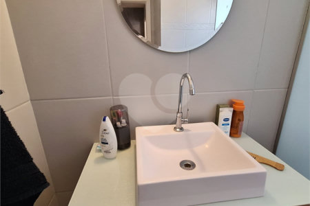 Casa à venda com 3 quartos, sendo 1 suíte, no condomínio Smallville, São Paulo - SP