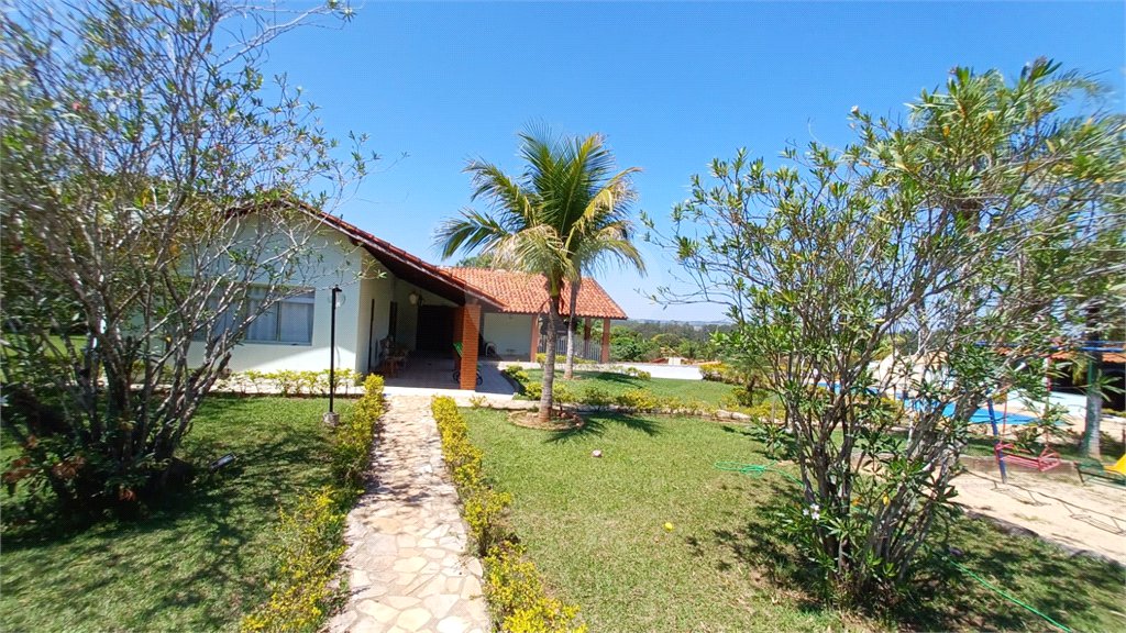 Casa à venda com 3 quartos, sendo 1 suíte,  no condomínio Santa Inês, Itu - SP