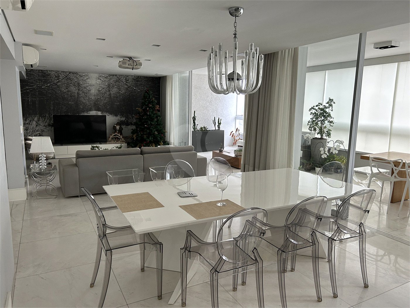 Apartamento à venda ou para alugar com 2 suítes em Água Branca, São Paulo, SP