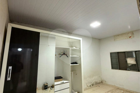 Casa à venda com 2 quartos no Centro, Araraquara, SP
