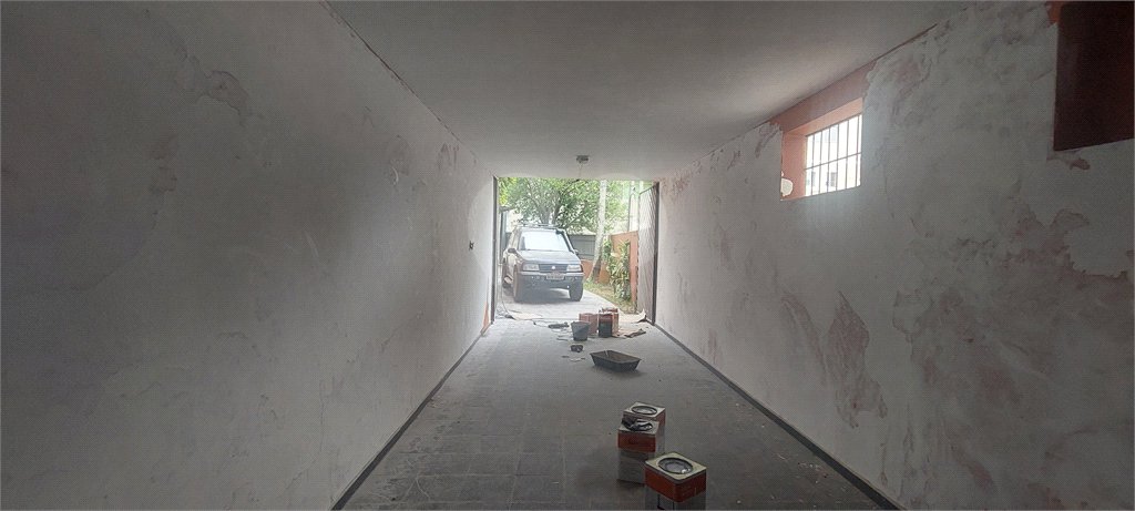Sobrado à venda com 4 quartos, sendo 2 suítes, em Lavapés, Mairiporã, SP