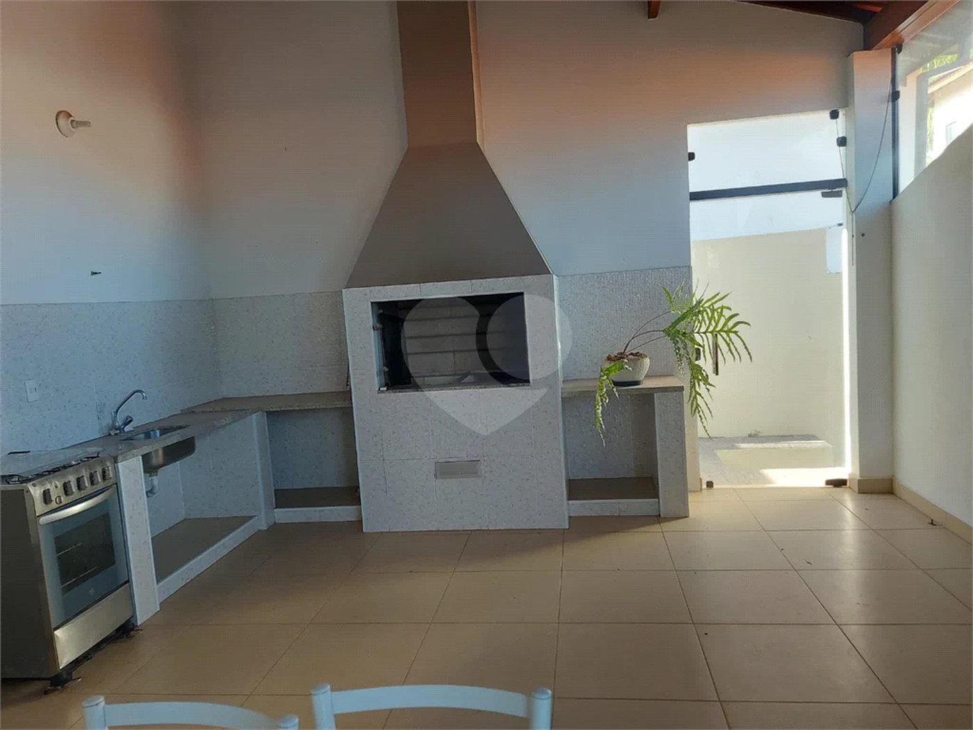 Casa à venda com 4 quartos, sendo 3 suítes, no Centro, Vinhedo, SP