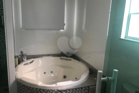 Casa à venda com 3 suítes no condomínio Parque das Graças, Atibaia - SP