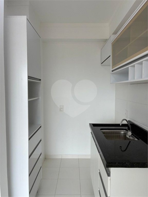 Apartamento à venda com 2 quartos, sendo 1 suíte, no Centro, Mogi das Cruzes, SP
