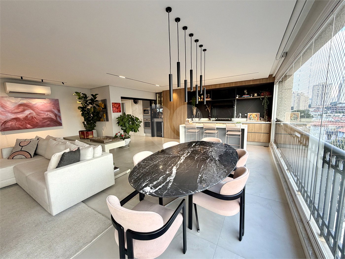 Apartamento à venda com 3 suítes em Vila Romana, São Paulo, SP