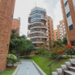Apartamento para alugar com 5 quartos, sendo 3 suítes, em Alto de Pinheiros, São Paulo, SP