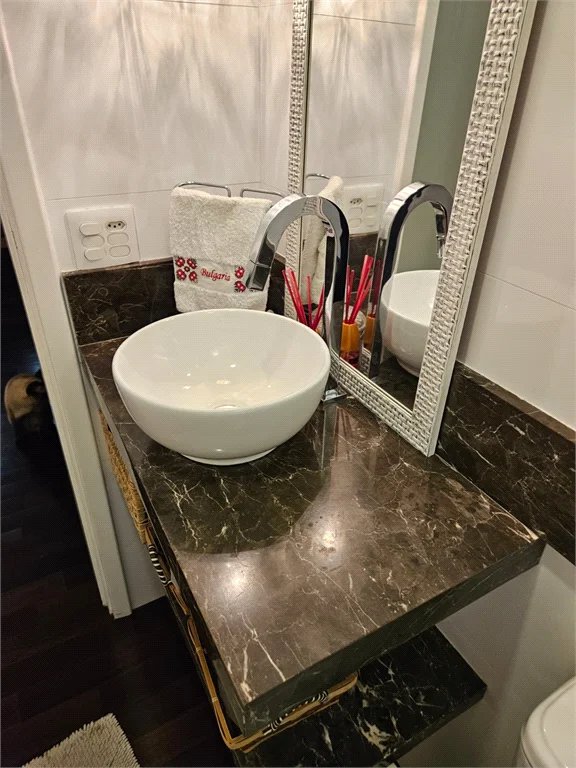 Apartamento à venda com 2 quartos, sendo 1 suíte,  em Vila Andrade, São Paulo, SP