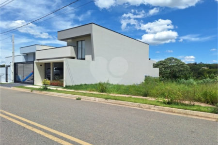 Terreno à venda com 1 suíte em Pinheirinho, Vinhedo, SP