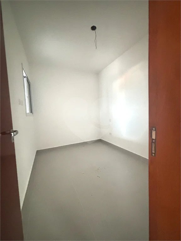 Casa à venda com 2 quartos, sendo 1 suíte, no condomínio Maracujas, São Paulo - SP