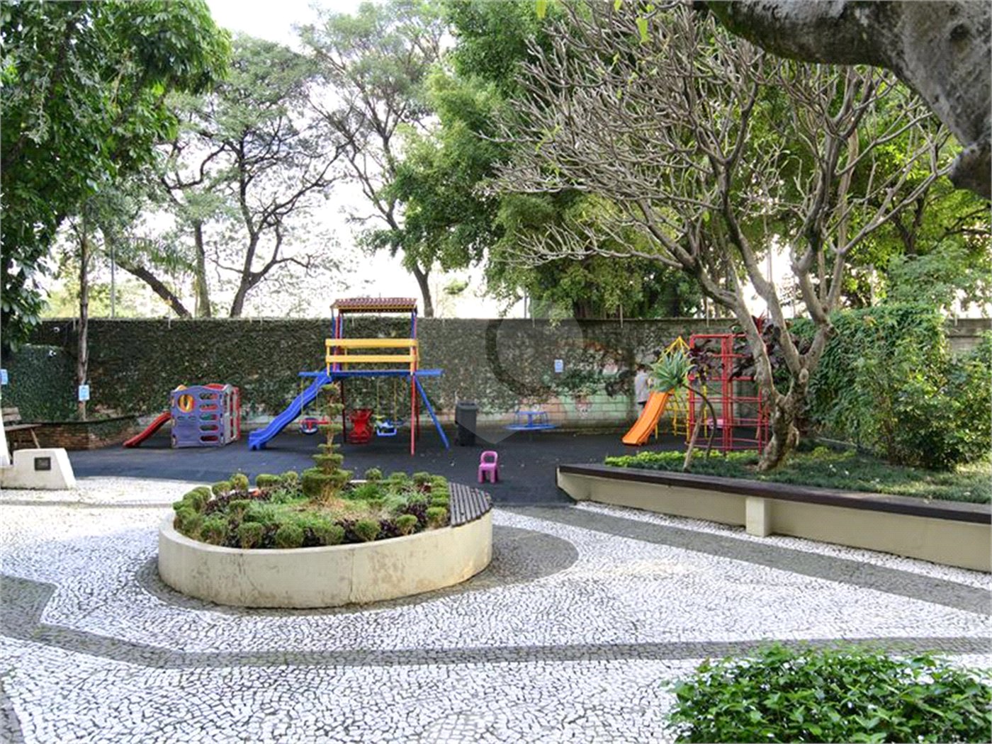 Apartamento à venda com 4 quartos, sendo 2 suítes, em Vila Olímpia, São Paulo, SP