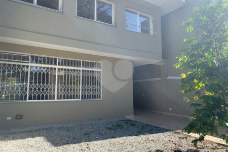 Casa à venda com 4 quartos, sendo 2 suítes, em Brooklin, São Paulo, SP