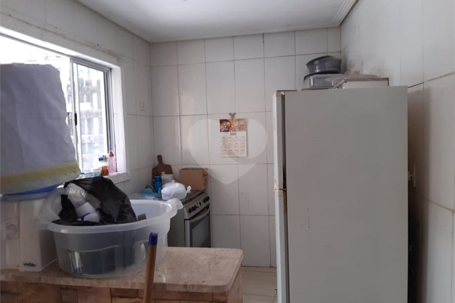 Casa à venda com 3 quartos, sendo 1 suíte, no condomínio Sem Nome, São Paulo - SP