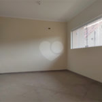 Sobrado à venda com 3 quartos, sendo 1 suíte, em Chácaras Maringá, Atibaia, SP