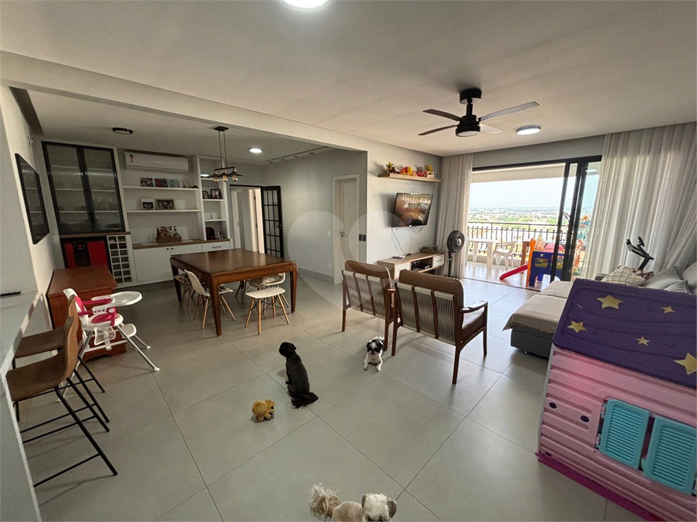 Apartamento à venda com 3 quartos, sendo 2 suítes, em Pico do Amor, Cuiabá, MT