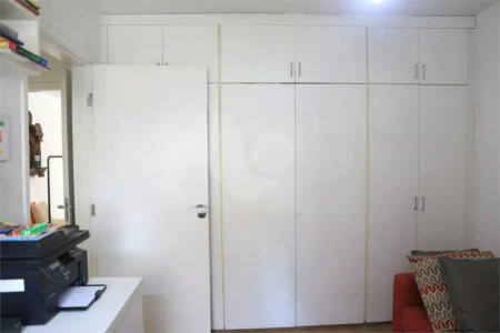 Apartamento à venda com 3 quartos, sendo 1 suíte, em Vila Clementino, São Paulo, SP