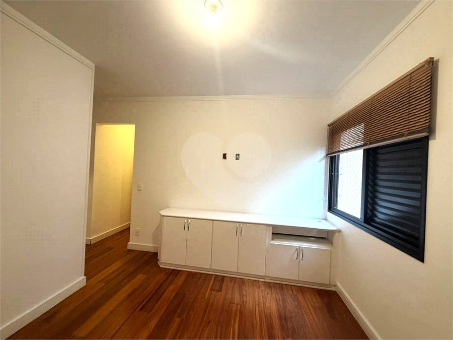 Apartamento à venda com 3 suítes em Vila Suzana, São Paulo, SP