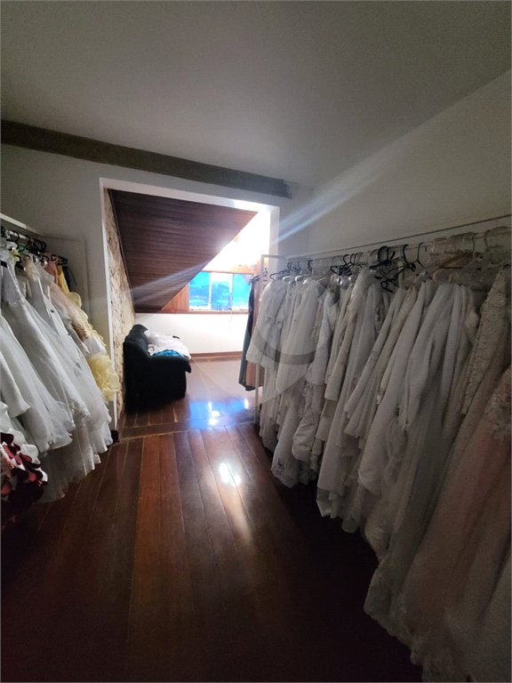 Casa à venda com 4 quartos, sendo 2 suítes,  em Vila Bela Flor, Mogi das Cruzes, SP