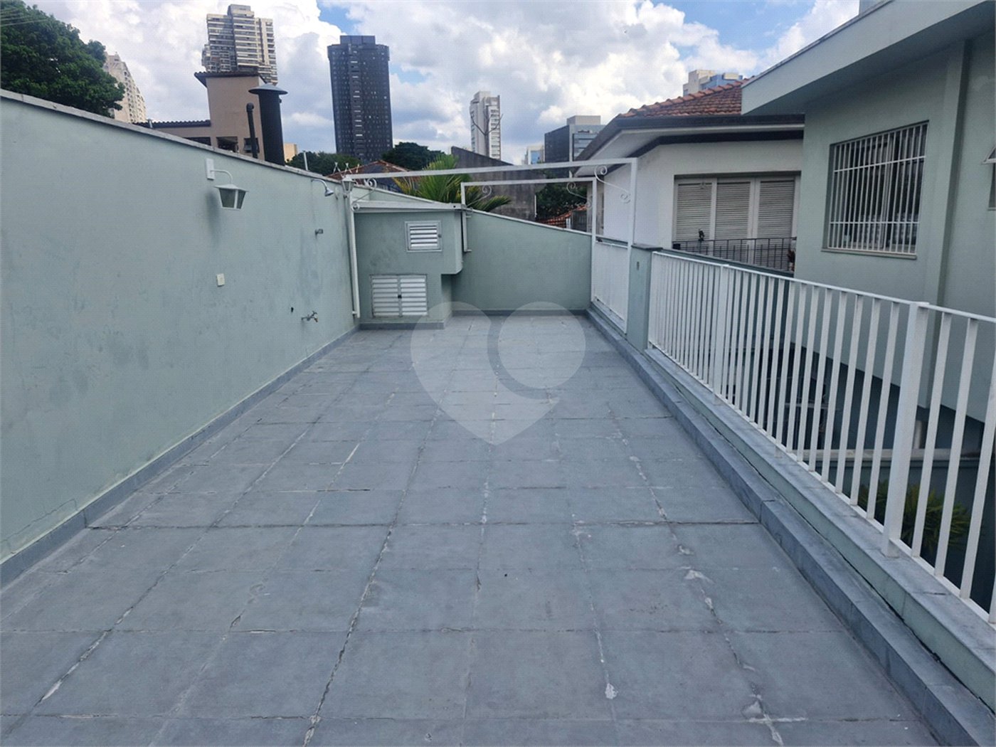 Casa à venda com 4 quartos, sendo 1 suíte, em Brooklin, São Paulo, SP