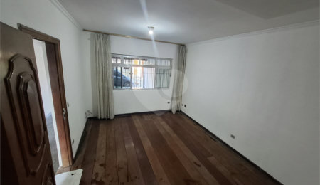 Sobrado à venda com 3 quartos, sendo 1 suíte,  em Campo Grande, São Paulo, SP