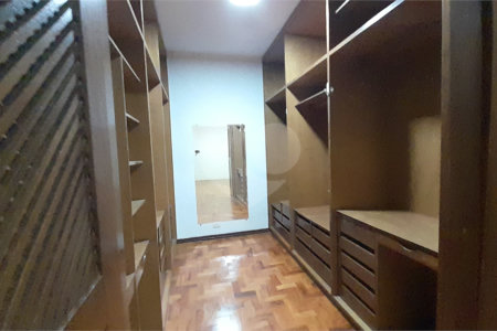 Sobrado para alugar com 5 quartos, sendo 3 suítes, em Jardim do Mar, São Bernardo do Campo, SP