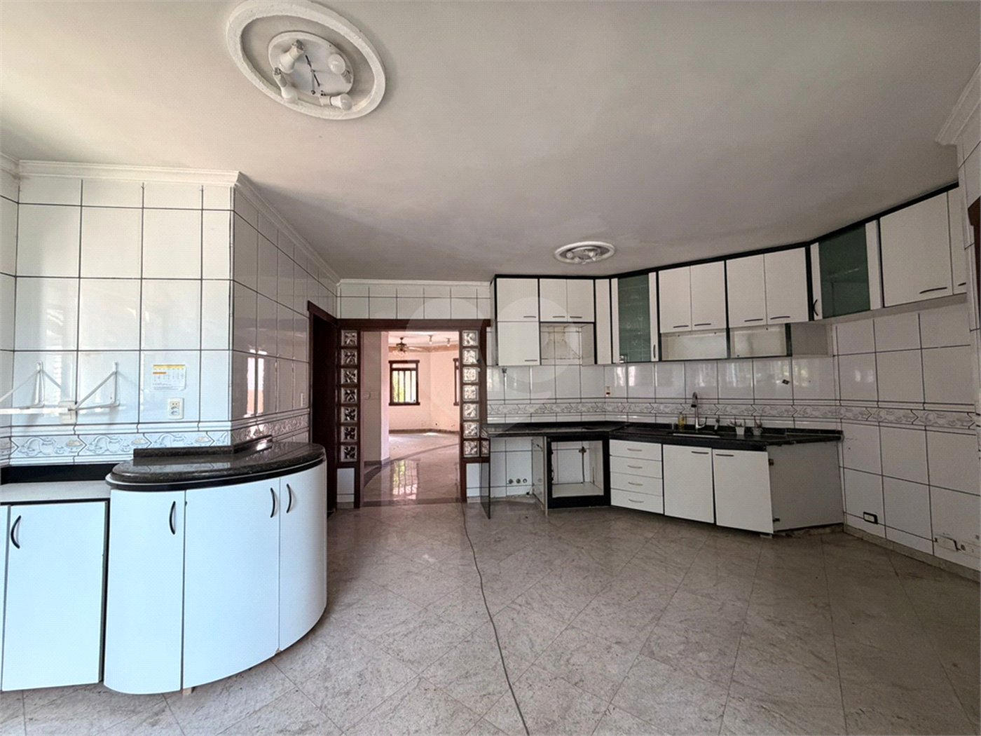 Sobrado à venda ou para alugar com 5 quartos, sendo 1 suíte, em Jardim Eltonville, Sorocaba, SP