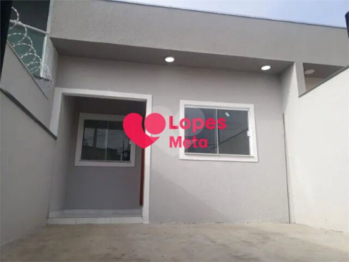 Casa à venda com 2 quartos, sendo 1 suíte, em Residencial Estoril, Taubaté, SP