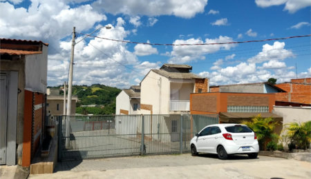 Casa à venda com 2 quartos, sendo 1 suíte,  no condomínio Ceu de Brigadeiro, Sorocaba - SP