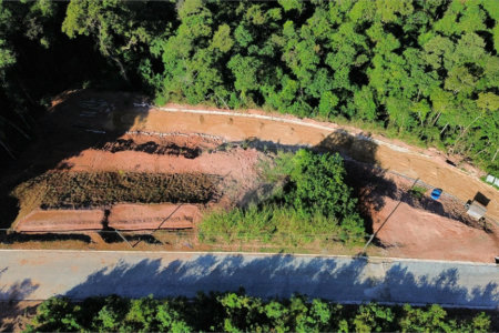 Terreno à venda no condomínio Bosque da Represa, Nazaré Paulista - SP