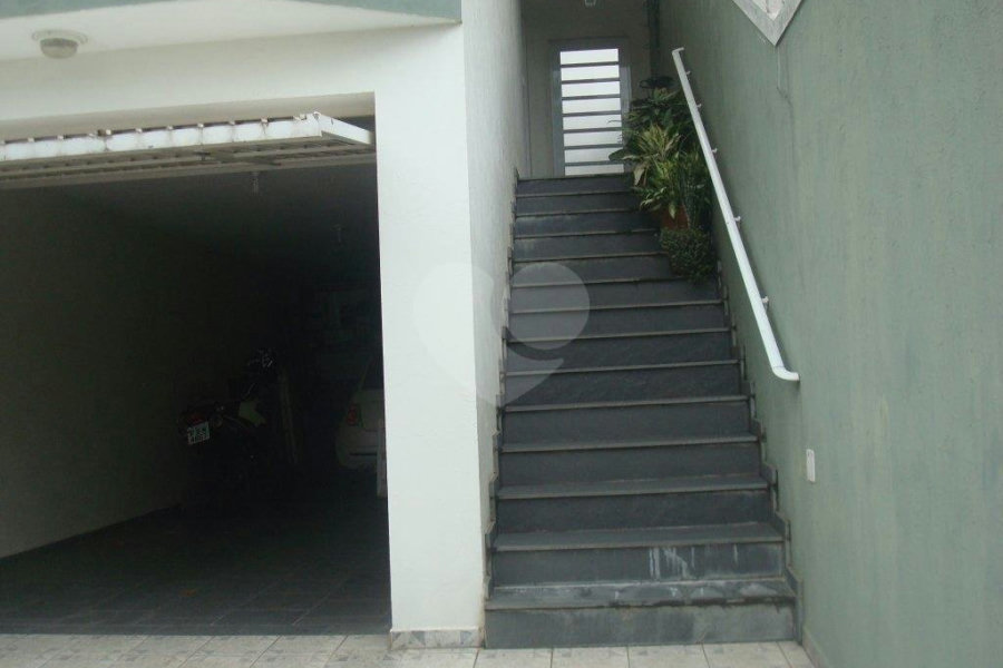Sobrado à venda com 3 quartos, sendo 1 suíte,  em Parque Peruche, São Paulo, SP