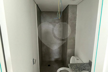 Apartamento à venda com 3 quartos, sendo 1 suíte,  em Vila Suzana, São Paulo, SP