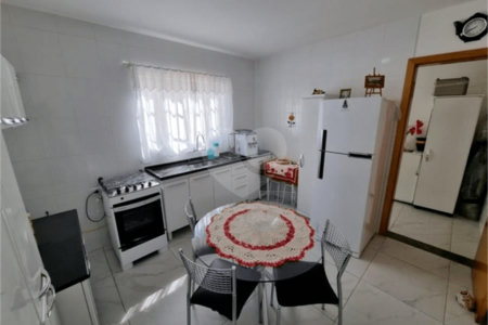 Sobrado à venda com 5 quartos, sendo 1 suíte,  em Vila Moraes, São Paulo, SP
