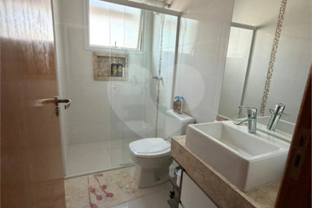 Casa à venda com 3 quartos, sendo 1 suíte, no condomínio Montreal Residence, Indaiatuba - SP
