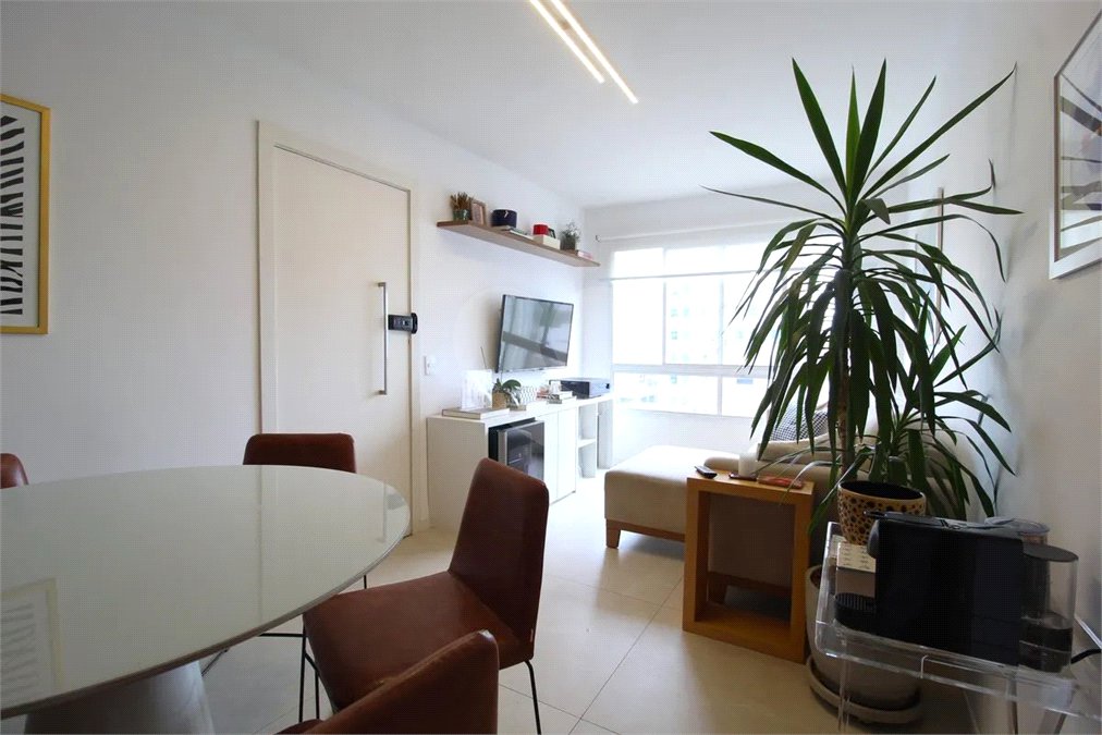Apartamento à venda com 2 quartos em Vila Olímpia, São Paulo, SP
