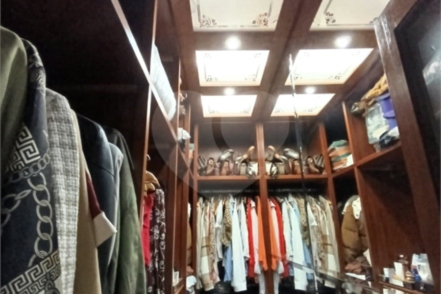 Sobrado à venda com 4 quartos, sendo 1 suíte, em Jaçanã, São Paulo, SP