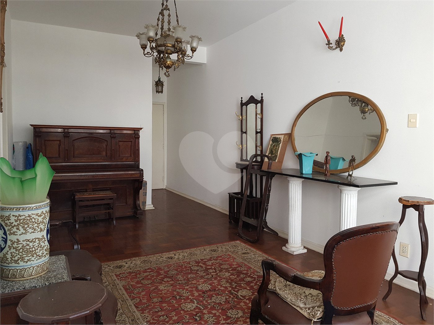 Apartamento à venda com 3 quartos, sendo 1 suíte,  em Copacabana, Rio de Janeiro, RJ