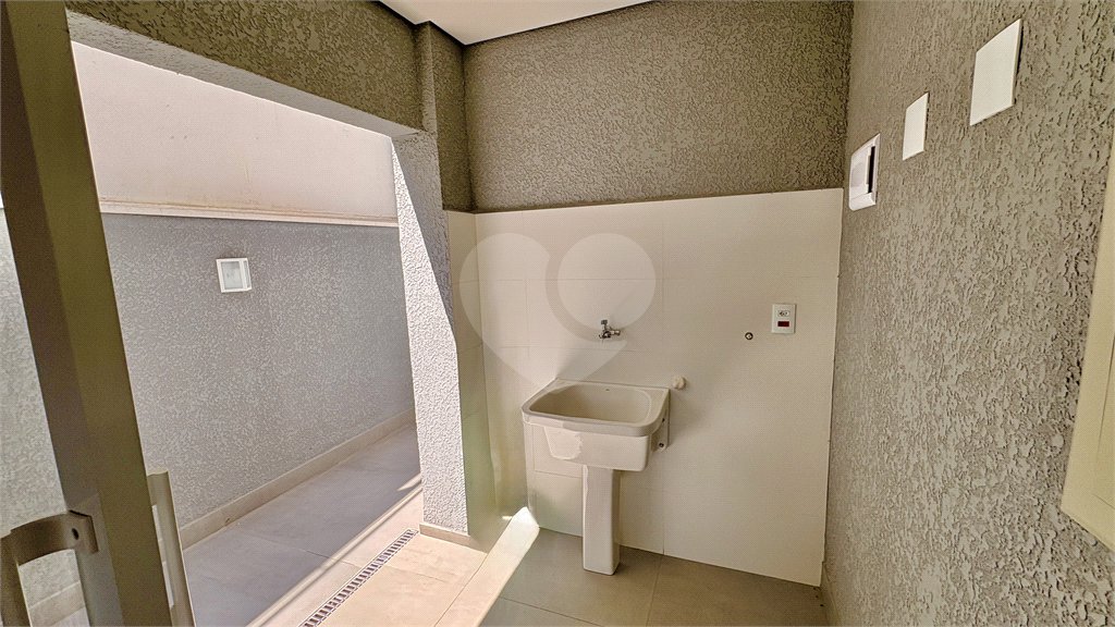Casa à venda com 4 quartos, sendo 1 suíte,  no condomínio Villagio Milano, Sorocaba - SP